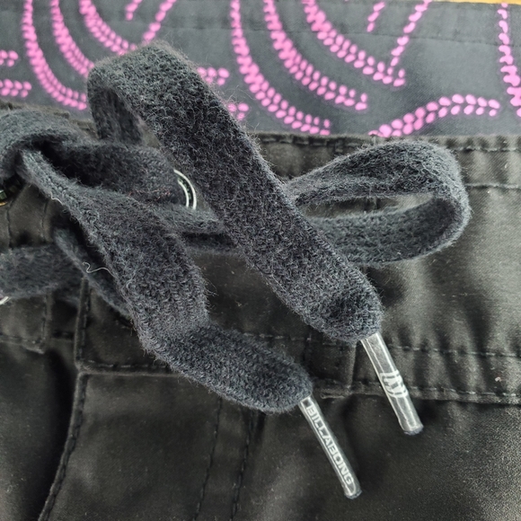 Billabong Shorts - Picture 8 of 12